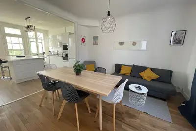 Image de Grande Maison 12p 6 couchages Tours Centre quartier Beaujardin