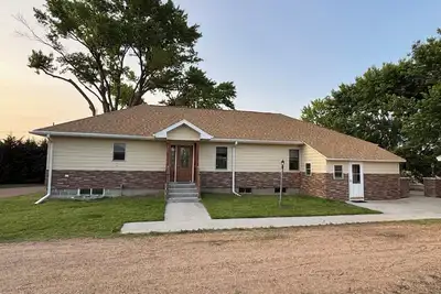 Image de Charming 3-bed, 2-bath ranch house in the serene countryside near Red Cloud.