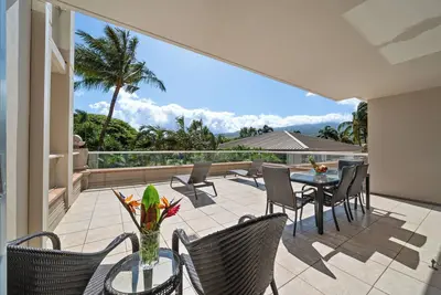 Image de Honua Kai Konea 230: Beachfront w/ Lanai, Mountain View & Holiday Availability!