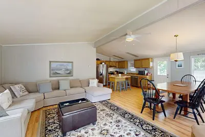Image de Angola By The Bay house w/shared pool, tennis & basketball courts