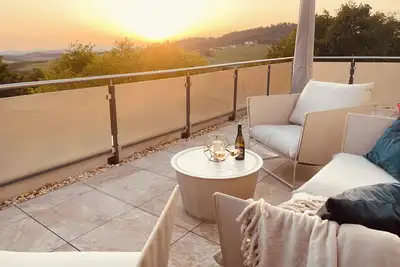 Image de Exclusive penthouse with rooftop jacuzzi, huge roof terrace & mountain views