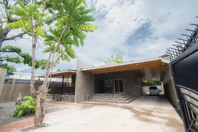 Image de Your spacious and peaceful home in Dumaguete🏡