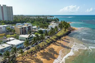 Image de Olas Del Sol - Penthouse Costero en Luquillo Manor