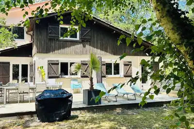 Image de Lacanau, Villa haut de gamme, jusqu’à 17 personnes, jacuzzi privé