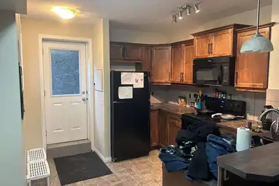 Image de A pet friendly quiet neighbourhood! Great for safe quiet trips! ! !