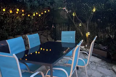 Image de Charmant T2 avec jardin à Sanary Sur Mer\nA 2 minutes à pied de la plage