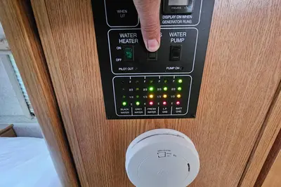 Image de Birch Tree Forest Rv Surrounded by Lakes