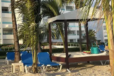 Image de Gorgeous Beachfront 3-bedroom apartment with private Jacuzzi in Playa Juan Dolio