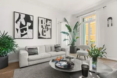 Image de Vivez Hyères à pied depuis ce bel appartement central.