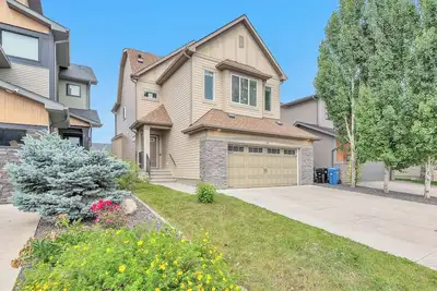 Image de Come stay at a quiet room in a safe area in the south of Calgary. Must love dogs