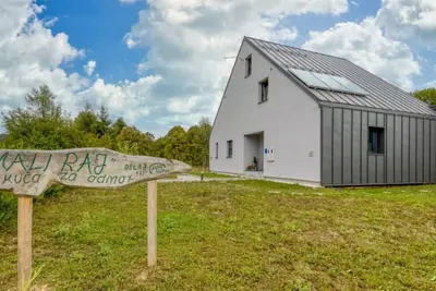 Image de Four Bedroom Holiday House Mali Raj with Pool