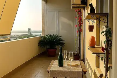 Image de Charming Top floor 1-bedroom apartment in delightful Bari with WiFi, Ac