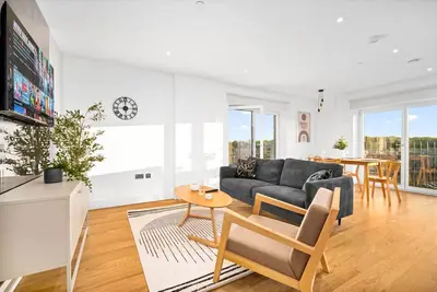 Image de Luxury 2 Bed Apartment - Balcony - Fast WiFi - Netflix