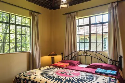 Poolside 2br Apt w/heated pool at the Jungle Oasis