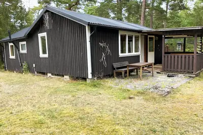 Image de Holiday home within walking distance of one of Gotland's quietest beaches|Se12056