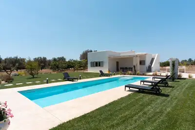 Image de Maison de vacances 'Lamia Flora' avec piscine privée, Wi-Fi et climatisation