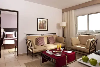 Image de Resort Living: Pools, Spa, Shows & Fun for the Whole Family