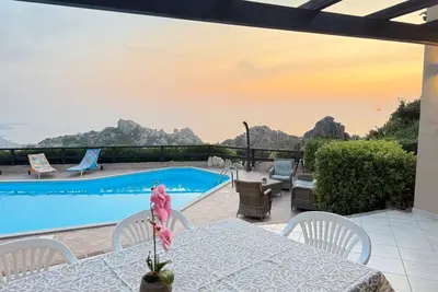 Image de Villa 'Blue Horizon- Costa Paradiso' avec vue sur la mer, Wi-Fi et climatisation