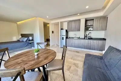 Image de Central Apartment steps from 5th Avenue!