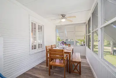 Image de Kennedy Cottage: Adorable 2 Bedroom House