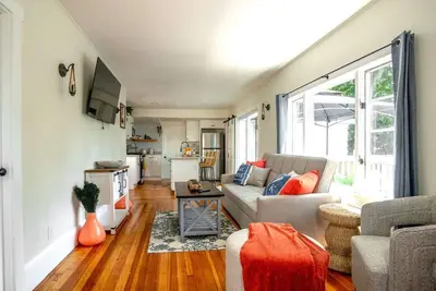 Image de Lakeview Getaway with Hot Tub