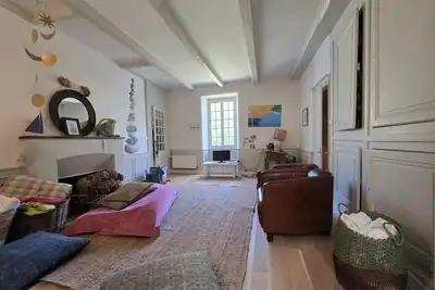 Image de 751 - Maison de caractère avec magnifique jardin clos