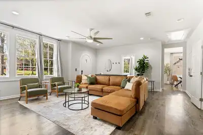 Image de Pet Friendly 4 Br Near Hospitals and Maxwell Base