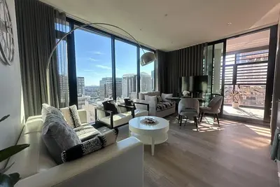 Image de Stylish 1br suite with City-view & Balcony