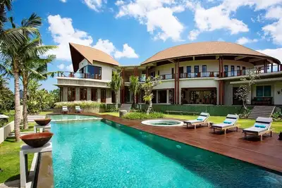 Image de Elegant, 5BRVilla with Balinese Charm in Umalas