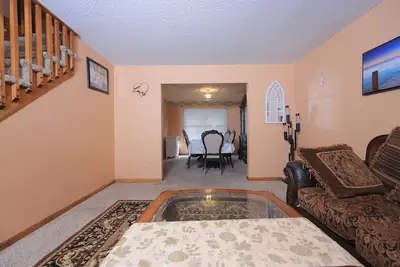 Image de Bright 3br Home with Office & Patio