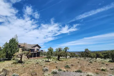 Image de New 6 Bedroom Listing! Family fun in Eagle Crest. Hot tub, views, privacy