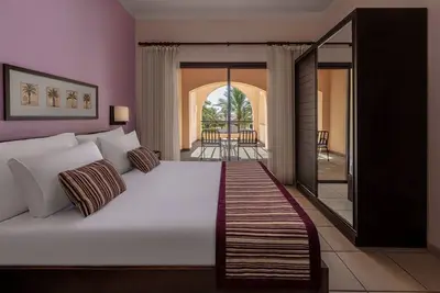Image de Unwind in 4 Garden View Suite l Pools, Billiards, Tennis & Beach Fun