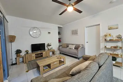 Image de 2 Bed/2 Bathroom Modern Apartment with Wifi close to Amenities