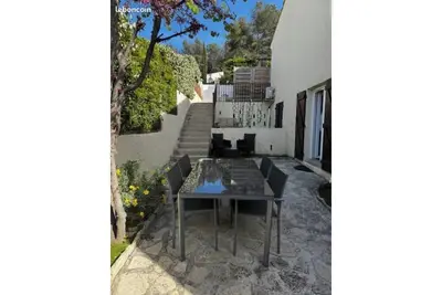 Image de T2 Rez-de-Jardin avec Terrasse Privative Six-Fours-Plages