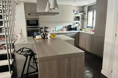 Image de 3 bedroom house with two swimming pools and gardens, 500 meters from the beach.