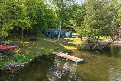 Image de Turtle Lake Beach House - Get Up North Retreats