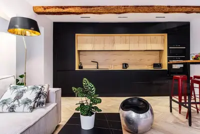 Image de Appartement de charme en plein cœur du vieux Nice