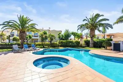 Image de Coastal Charm Apartment