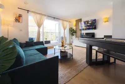 Image de Charming 2 Bedroom Flat With Private Balcony