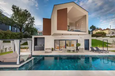 Image de Villa Mol - Une superbe villa contemporaine avec grande piscine privée, bain a remous et sauna, a quelques minutes en voiture de la mer