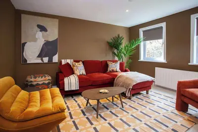 Image de Newly Renovated House in Popular Location