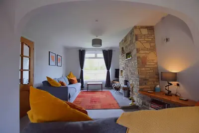 Image de A Spacious, beautifully furnished Bungalow - 20 Min stroll to historic Bath