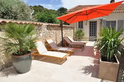 Image de Les Palmiers - Maison avec piscine