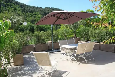 Image de Les Lauriers - Maison avec piscine