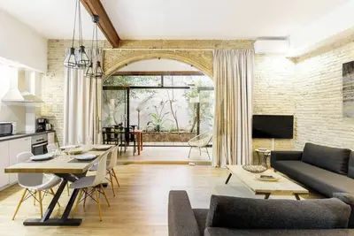 Image de Grand et confortable loft avec patio intérieur à Sitges