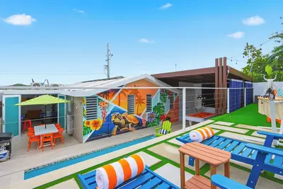 Image de Retro Resort-Style Home w/ Pool, Theater, Game Room, Mini Golf and & More