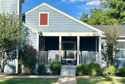 Image de Morris & Co Retreat - Walk to Downtown