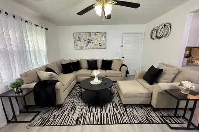 Image de -> Charming Modern Guest House Near Lake Lanier.