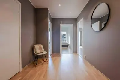 Sunny penthouse - central and close to the airport