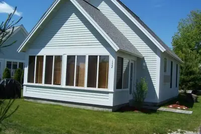 Image de Cottages at Summer Village, fully furnished cottage, Wi-fi, heated pools, hot tub